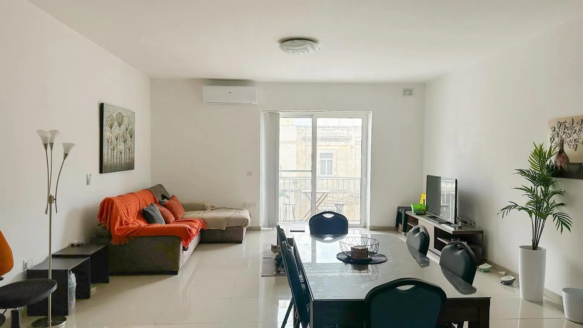 Homestay Modern En-Suite Room In A Share Apartment At Msida Heart